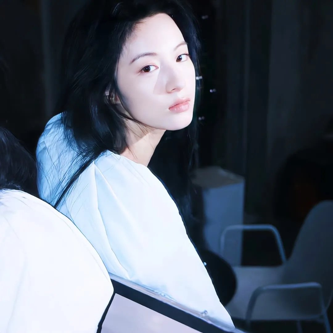 传闻中的女人